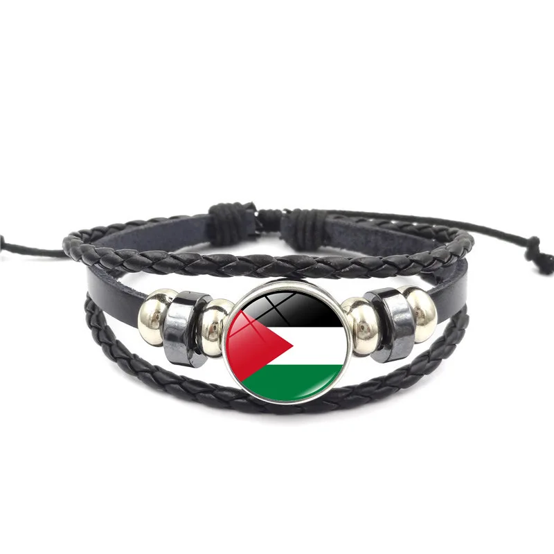Bracelet noir à plusieurs rangs avec médaillon rond au drapeau palestinien