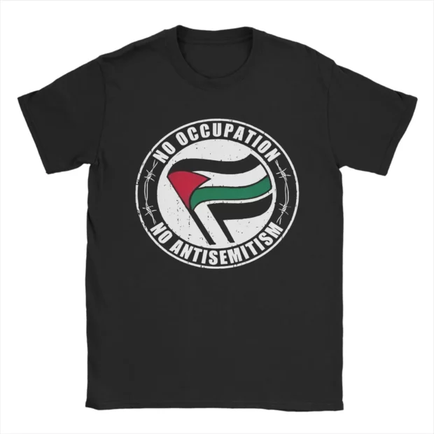 T-shirt noir au drapeau palestinien et aux inscriptions No Occupation, No Antisemitism