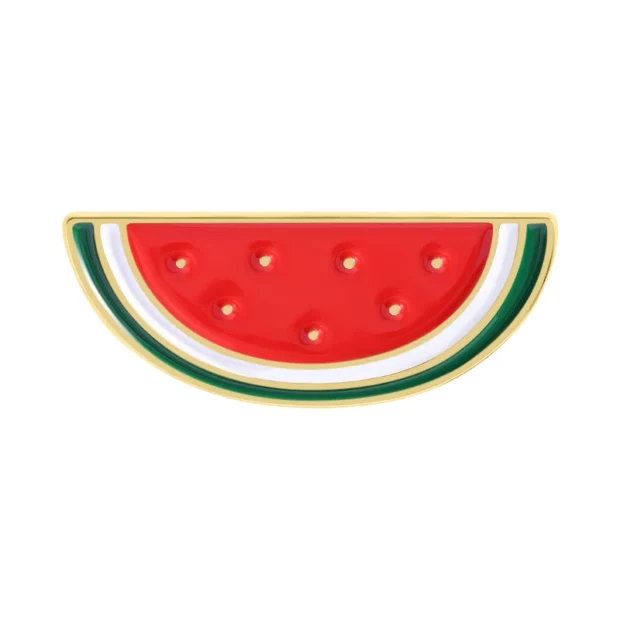 Broche émaillée en forme de tranche de pastèque rouge, bordée de blanc et de vert