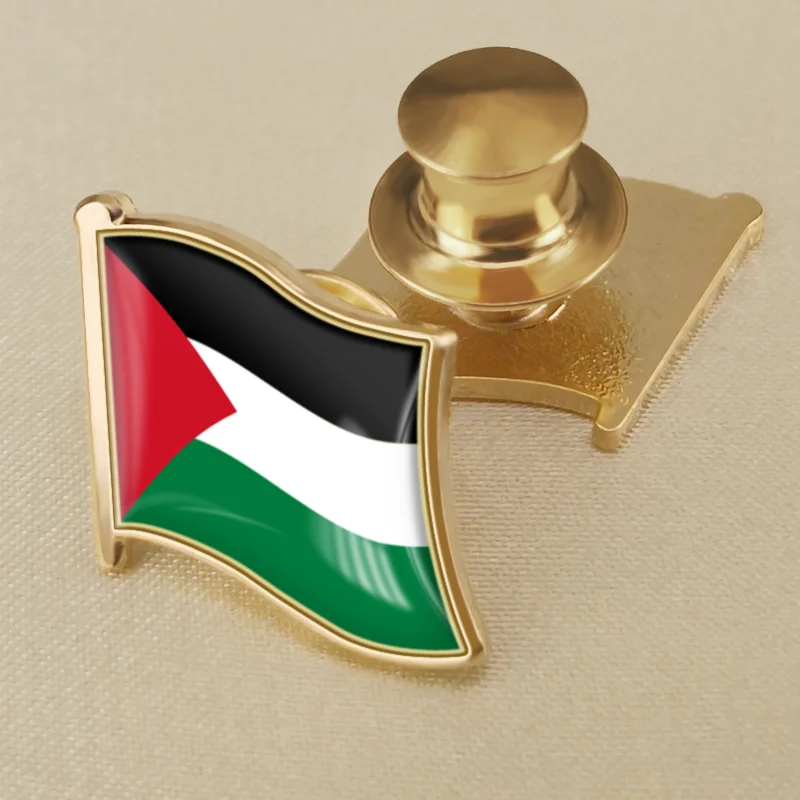 Pin’s drapeau palestinien ondulé doré – 19 × 18 mm