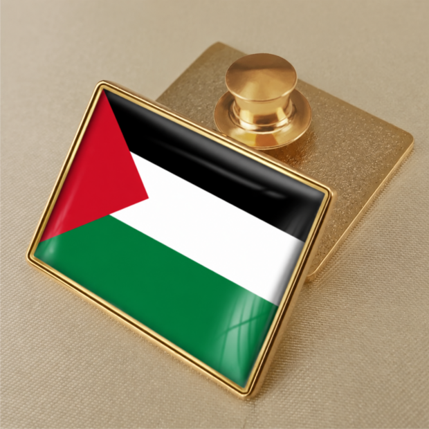 Pin’s rectangulaire drapeau palestinien doré – 32 × 23 mm