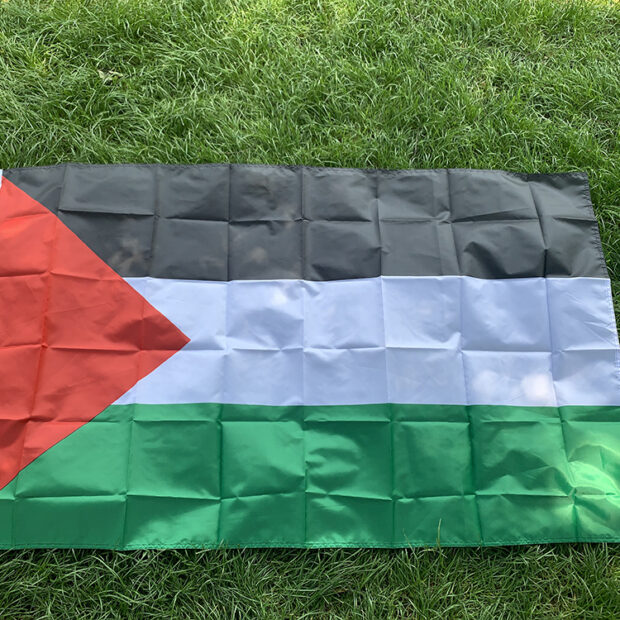 Drapeau palestinien 90 × 150 cm en polyester à quatre anneaux