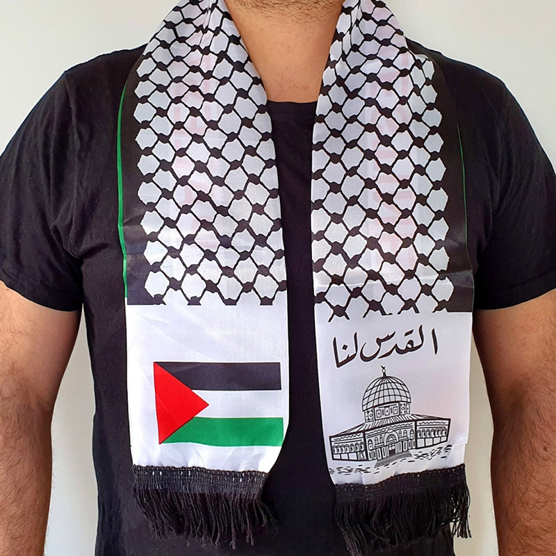 Écharpe noire Palestine à motif keffieh et drapeau – Image 3